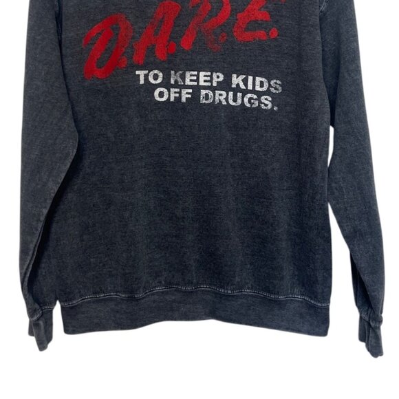 D.A.R.E. To Keep Kids Off Drugs Graphic Sweatshirt Mens Small Gray - Picture 4 of 7